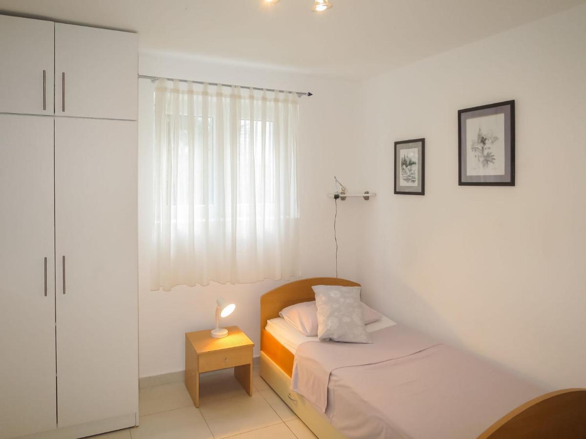 Apartment Gottwald - Srd305 By Interhome Starigrad Paklenica Esterno foto